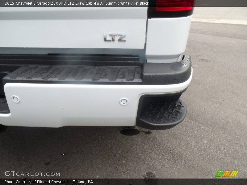 Summit White / Jet Black 2019 Chevrolet Silverado 2500HD LTZ Crew Cab 4WD