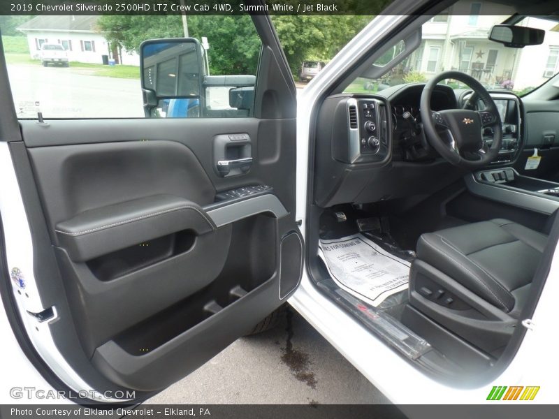 Summit White / Jet Black 2019 Chevrolet Silverado 2500HD LTZ Crew Cab 4WD