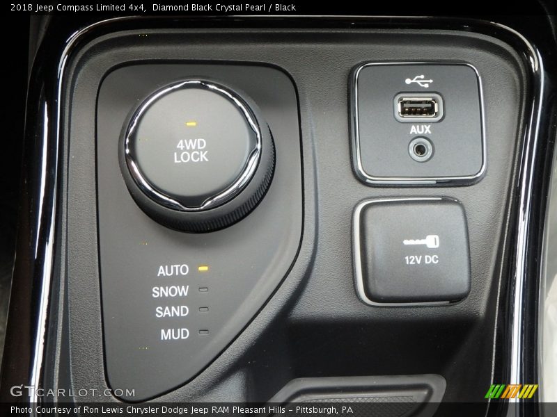 Diamond Black Crystal Pearl / Black 2018 Jeep Compass Limited 4x4
