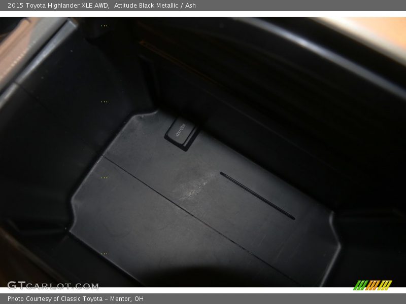 Attitude Black Metallic / Ash 2015 Toyota Highlander XLE AWD