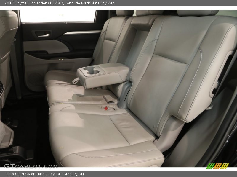 Attitude Black Metallic / Ash 2015 Toyota Highlander XLE AWD