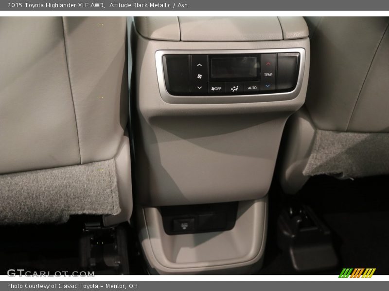 Attitude Black Metallic / Ash 2015 Toyota Highlander XLE AWD