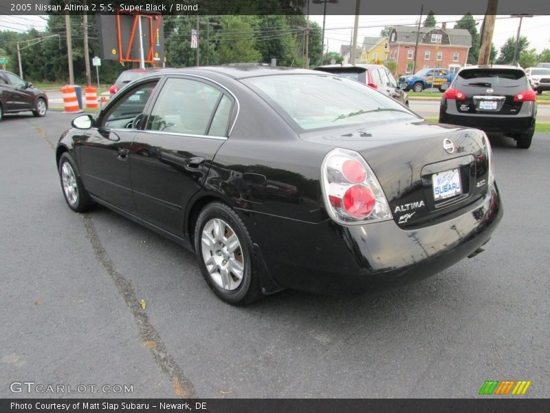 Super Black / Blond 2005 Nissan Altima 2.5 S