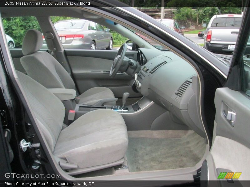 Super Black / Blond 2005 Nissan Altima 2.5 S