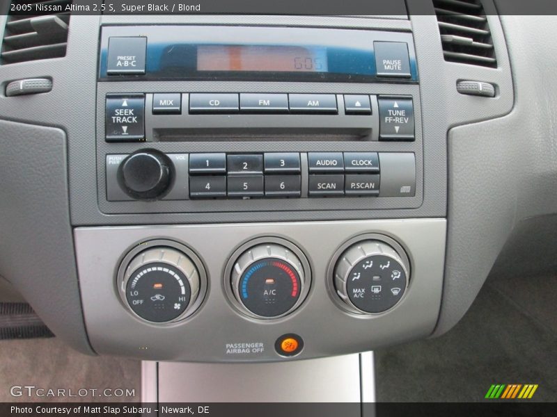 Super Black / Blond 2005 Nissan Altima 2.5 S