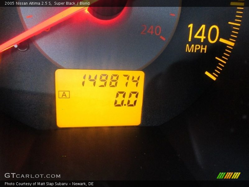 Super Black / Blond 2005 Nissan Altima 2.5 S