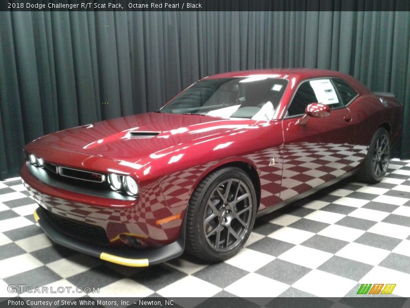 Octane Red Pearl / Black 2018 Dodge Challenger R/T Scat Pack