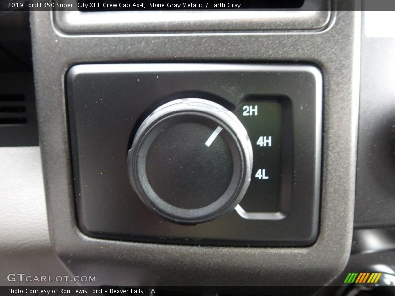 Controls of 2019 F350 Super Duty XLT Crew Cab 4x4