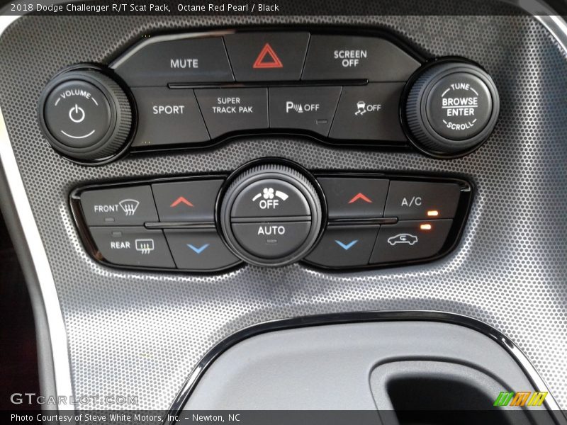 Octane Red Pearl / Black 2018 Dodge Challenger R/T Scat Pack