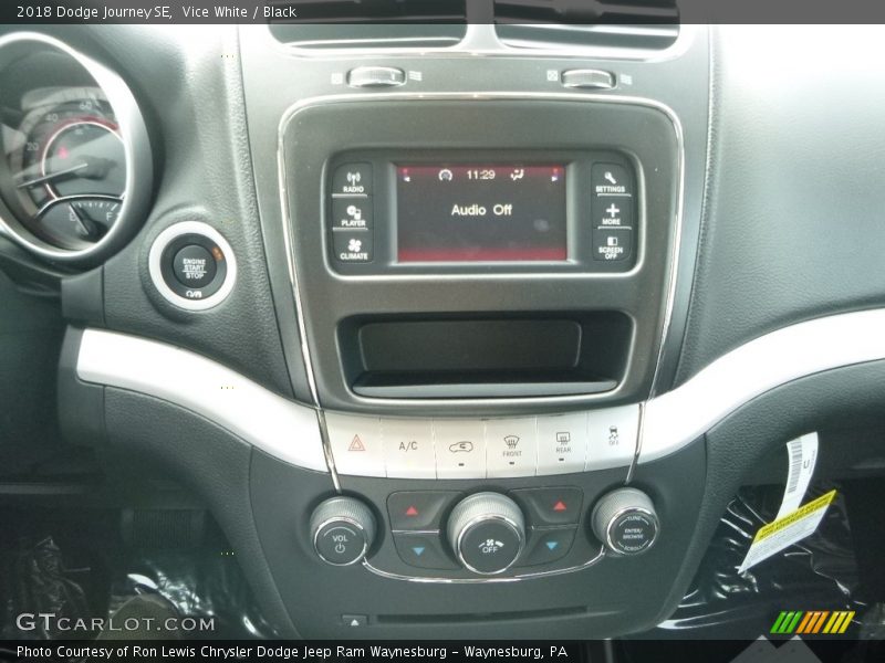 Vice White / Black 2018 Dodge Journey SE