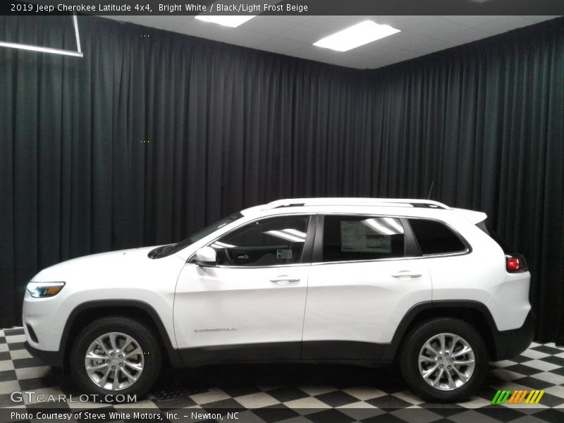 Bright White / Black/Light Frost Beige 2019 Jeep Cherokee Latitude 4x4