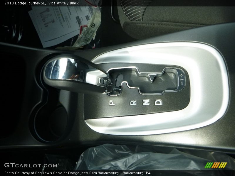 Vice White / Black 2018 Dodge Journey SE
