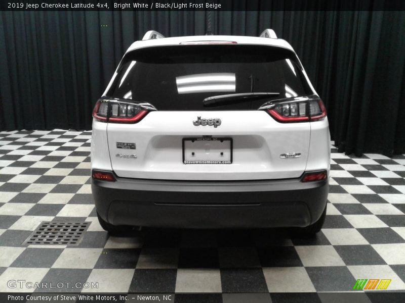 Bright White / Black/Light Frost Beige 2019 Jeep Cherokee Latitude 4x4