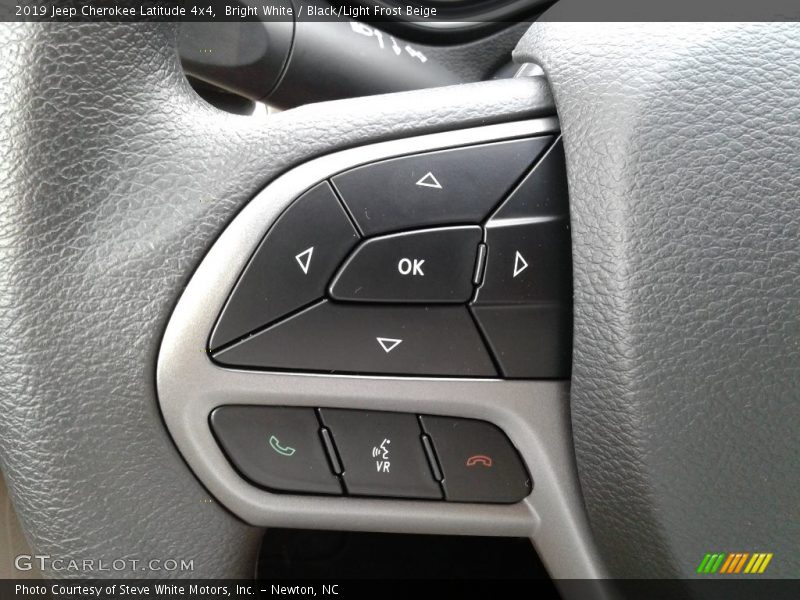 Bright White / Black/Light Frost Beige 2019 Jeep Cherokee Latitude 4x4