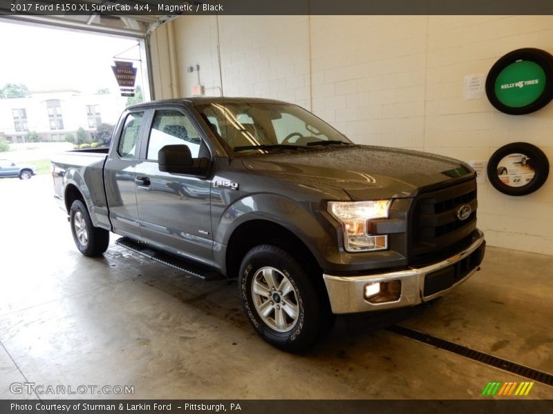 Magnetic / Black 2017 Ford F150 XL SuperCab 4x4