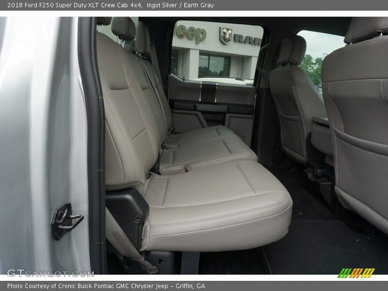 Ingot Silver / Earth Gray 2018 Ford F250 Super Duty XLT Crew Cab 4x4