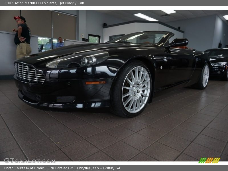 Front 3/4 View of 2007 DB9 Volante