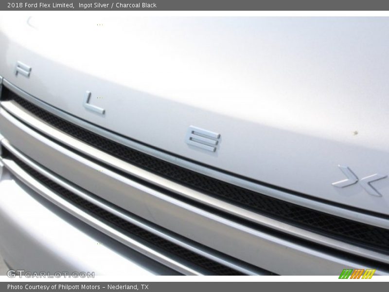 Ingot Silver / Charcoal Black 2018 Ford Flex Limited
