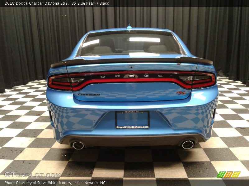 B5 Blue Pearl / Black 2018 Dodge Charger Daytona 392