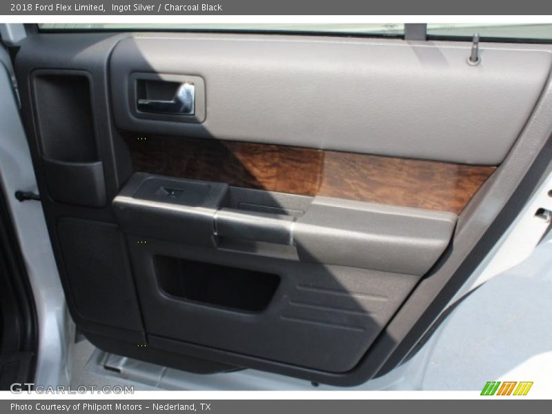Ingot Silver / Charcoal Black 2018 Ford Flex Limited