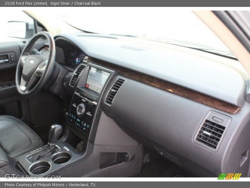 Ingot Silver / Charcoal Black 2018 Ford Flex Limited