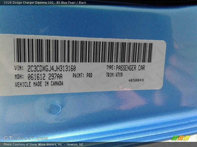 B5 Blue Pearl / Black 2018 Dodge Charger Daytona 392