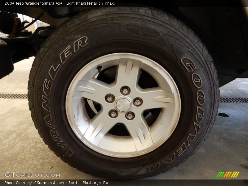 Light Khaki Metallic / Khaki 2004 Jeep Wrangler Sahara 4x4