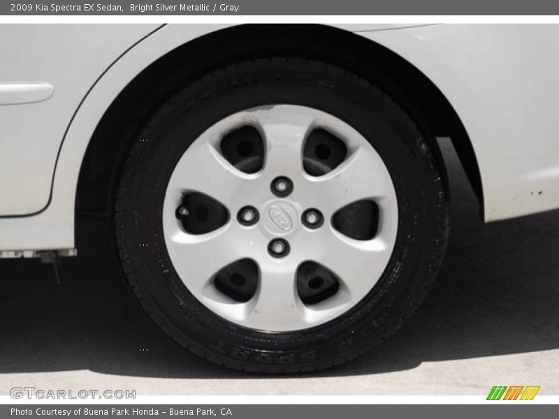Bright Silver Metallic / Gray 2009 Kia Spectra EX Sedan