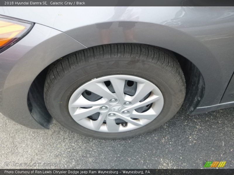 Galactic Gray / Black 2018 Hyundai Elantra SE
