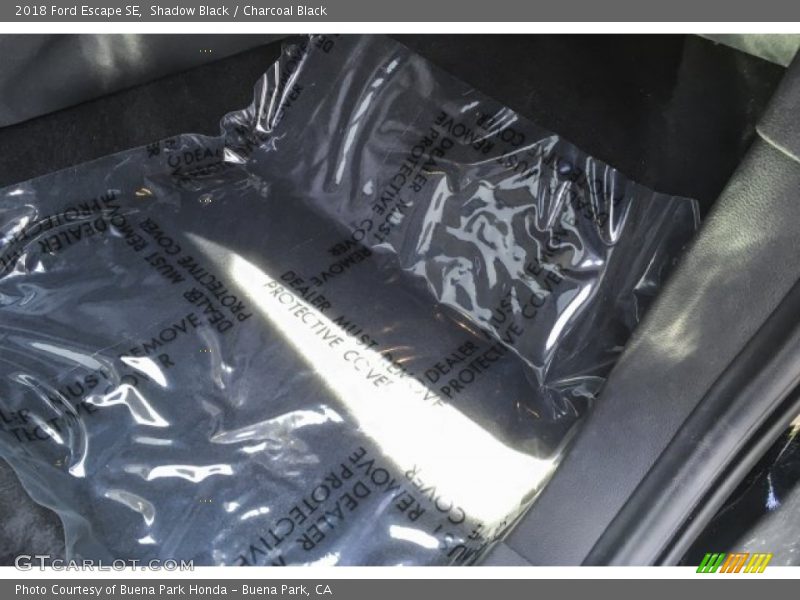 Shadow Black / Charcoal Black 2018 Ford Escape SE