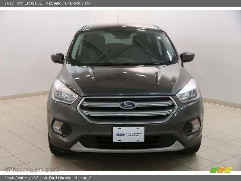 Magnetic / Charcoal Black 2017 Ford Escape SE
