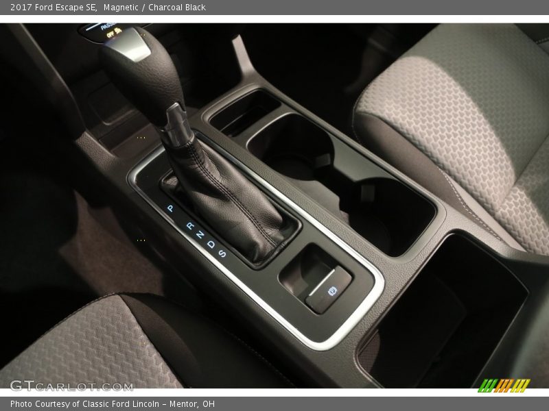 Magnetic / Charcoal Black 2017 Ford Escape SE