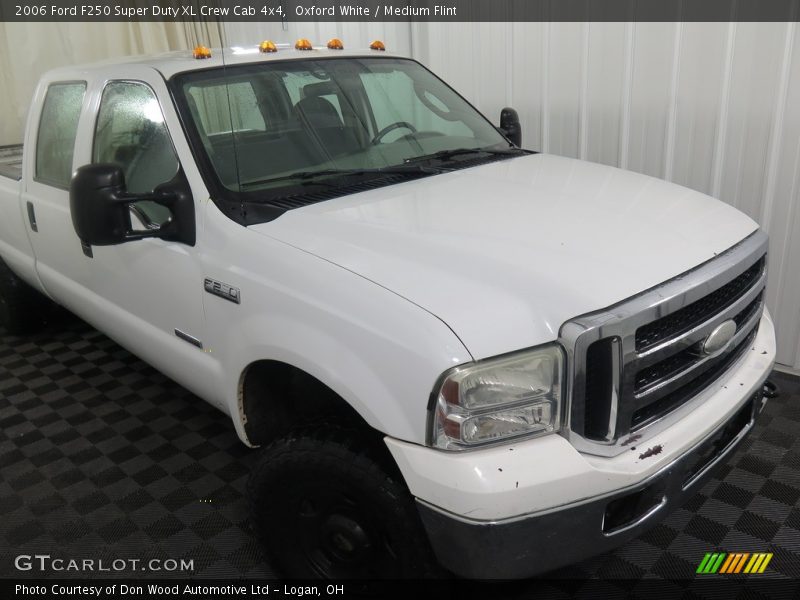 Oxford White / Medium Flint 2006 Ford F250 Super Duty XL Crew Cab 4x4