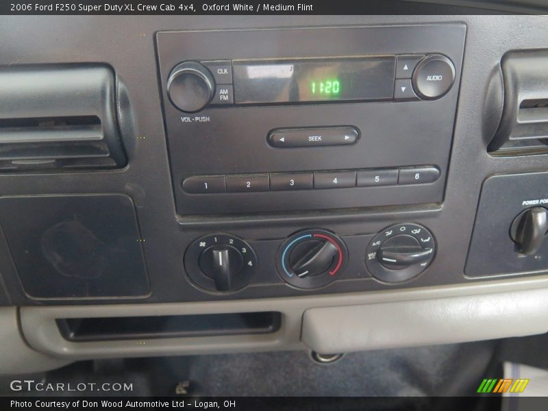 Oxford White / Medium Flint 2006 Ford F250 Super Duty XL Crew Cab 4x4