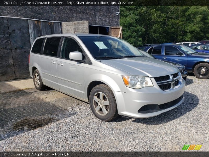 Bright Silver Metallic / Black/Light Graystone 2011 Dodge Grand Caravan Mainstreet