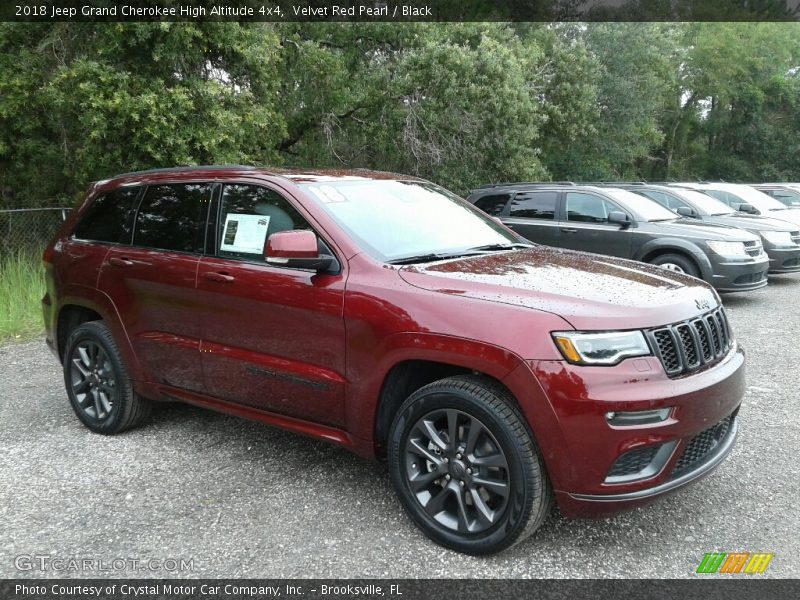 Front 3/4 View of 2018 Grand Cherokee High Altitude 4x4