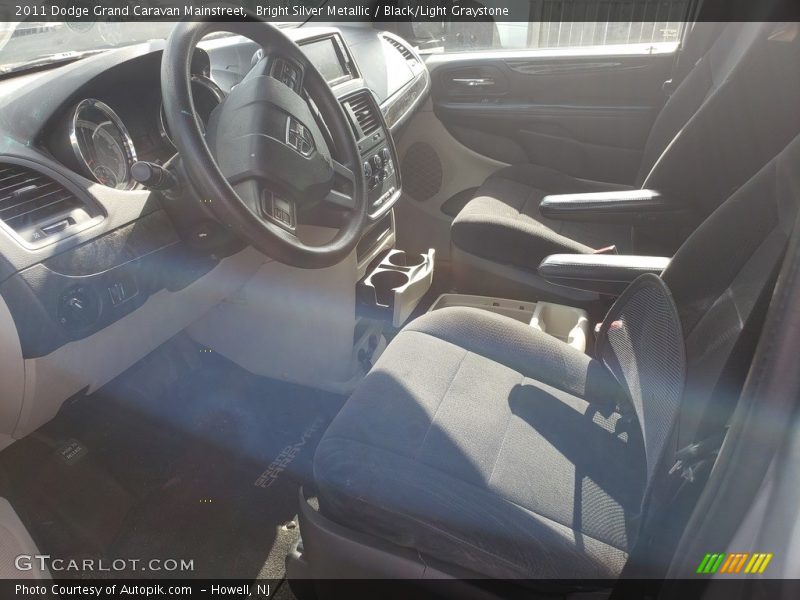 Bright Silver Metallic / Black/Light Graystone 2011 Dodge Grand Caravan Mainstreet