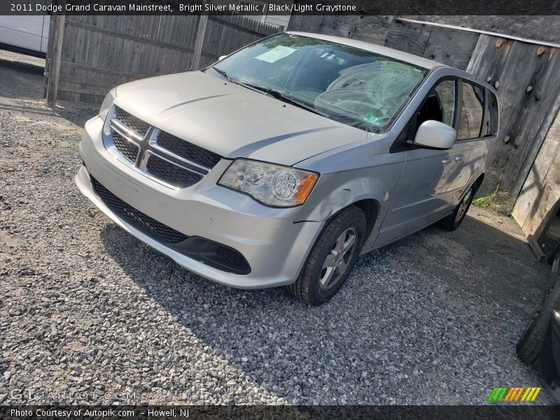 Bright Silver Metallic / Black/Light Graystone 2011 Dodge Grand Caravan Mainstreet