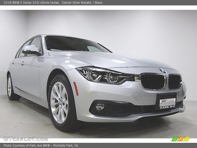 Glacier Silver Metallic / Black 2018 BMW 3 Series 320i xDrive Sedan