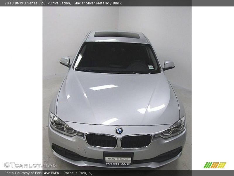 Glacier Silver Metallic / Black 2018 BMW 3 Series 320i xDrive Sedan