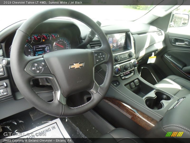 Summit White / Jet Black 2019 Chevrolet Tahoe LT 4WD