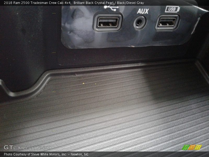 Brilliant Black Crystal Pearl / Black/Diesel Gray 2018 Ram 2500 Tradesman Crew Cab 4x4