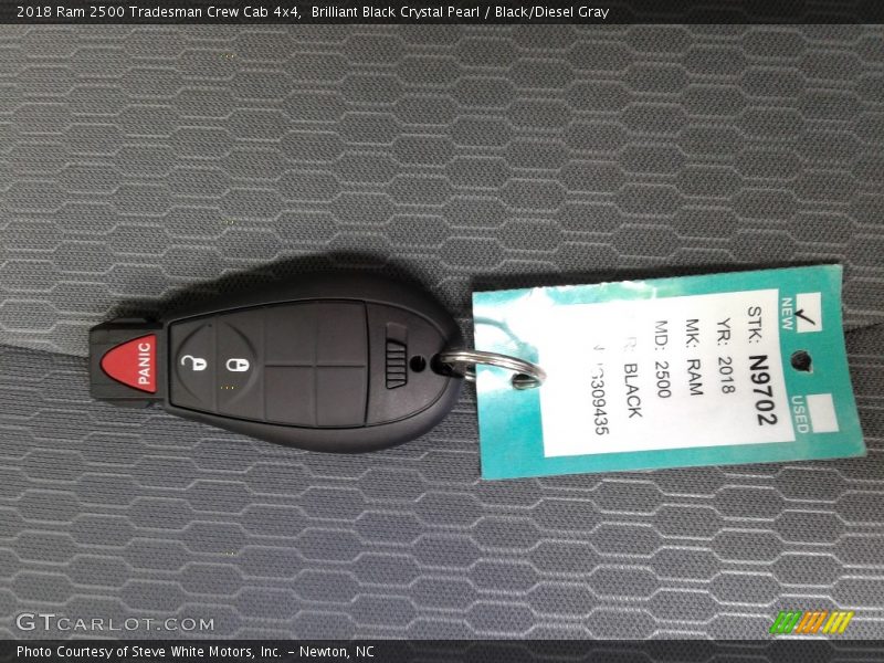 Brilliant Black Crystal Pearl / Black/Diesel Gray 2018 Ram 2500 Tradesman Crew Cab 4x4