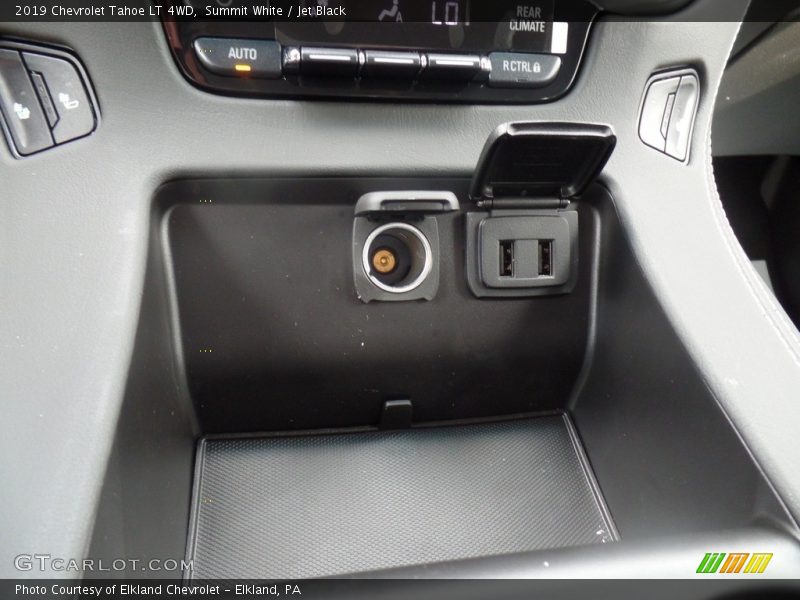 Summit White / Jet Black 2019 Chevrolet Tahoe LT 4WD