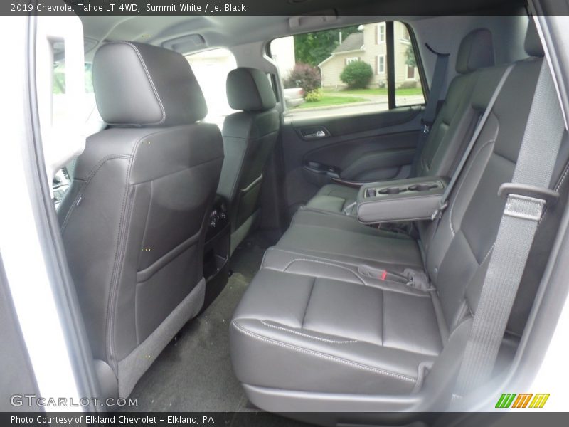 Summit White / Jet Black 2019 Chevrolet Tahoe LT 4WD