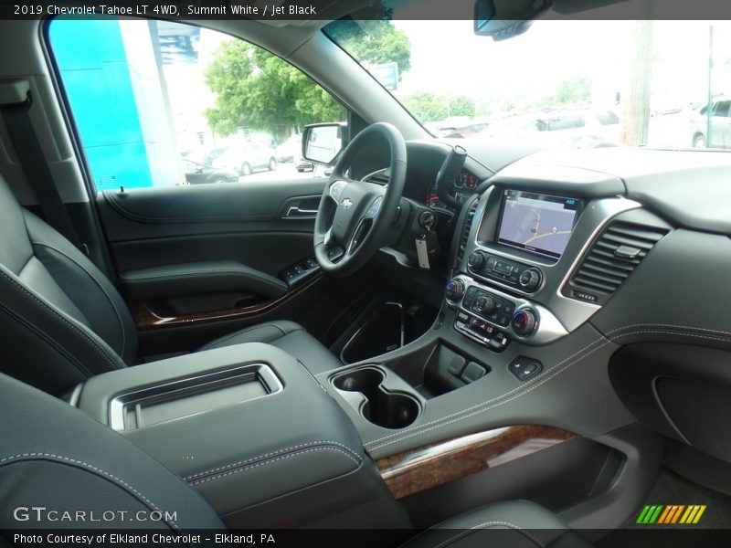 Summit White / Jet Black 2019 Chevrolet Tahoe LT 4WD