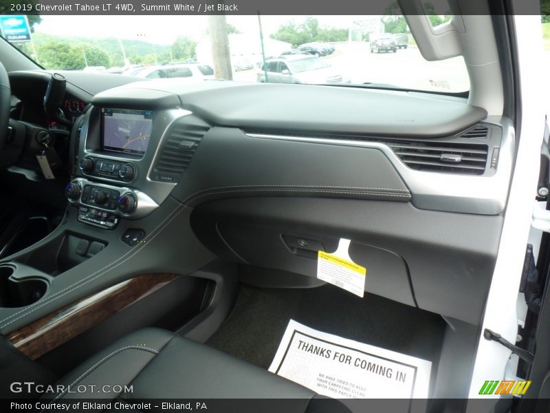 Summit White / Jet Black 2019 Chevrolet Tahoe LT 4WD