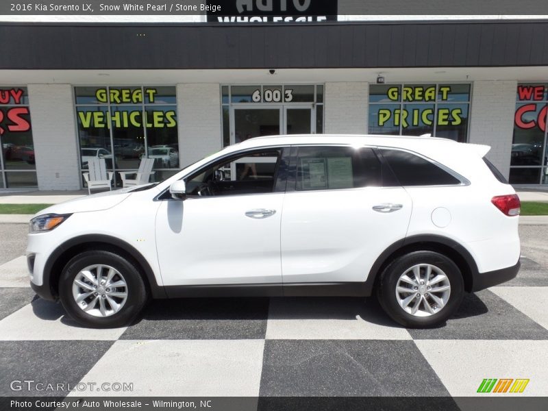 Snow White Pearl / Stone Beige 2016 Kia Sorento LX