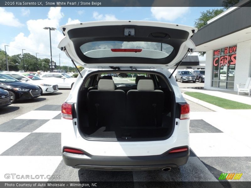 Snow White Pearl / Stone Beige 2016 Kia Sorento LX