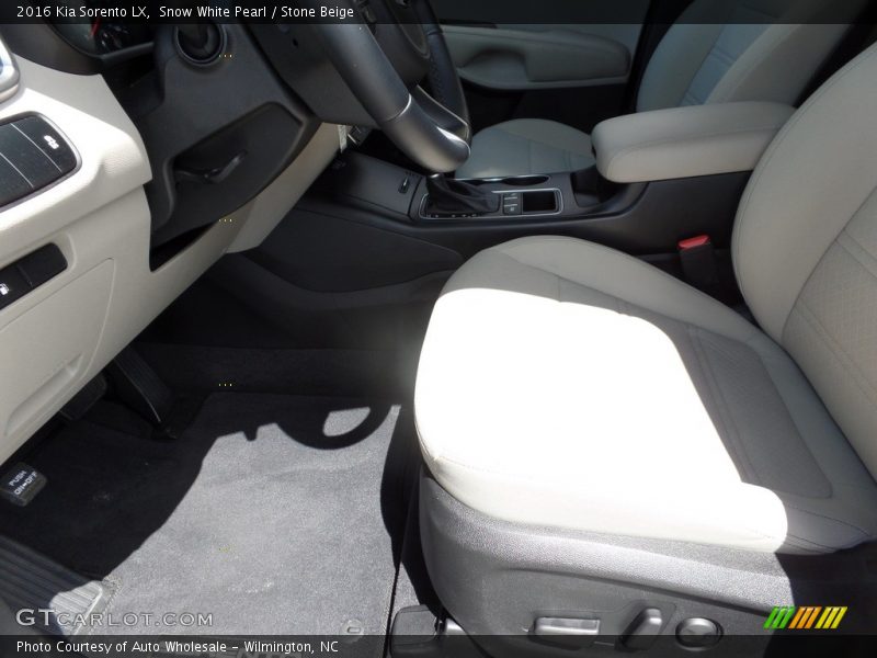 Snow White Pearl / Stone Beige 2016 Kia Sorento LX